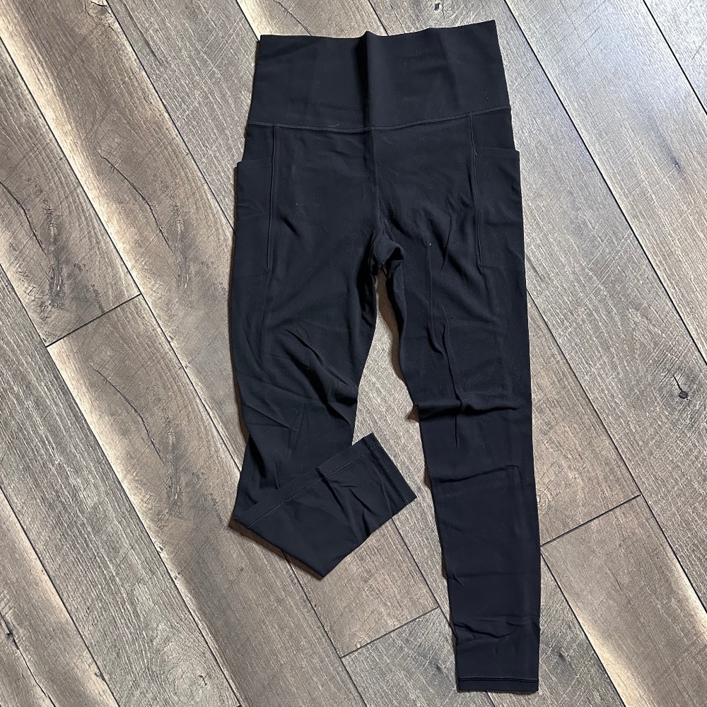 Athleta Salutation Stash Pocket || Tight